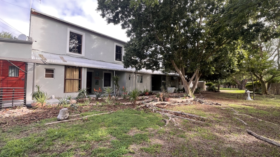 4 Bedroom Property for Sale in Redelinghuys Western Cape